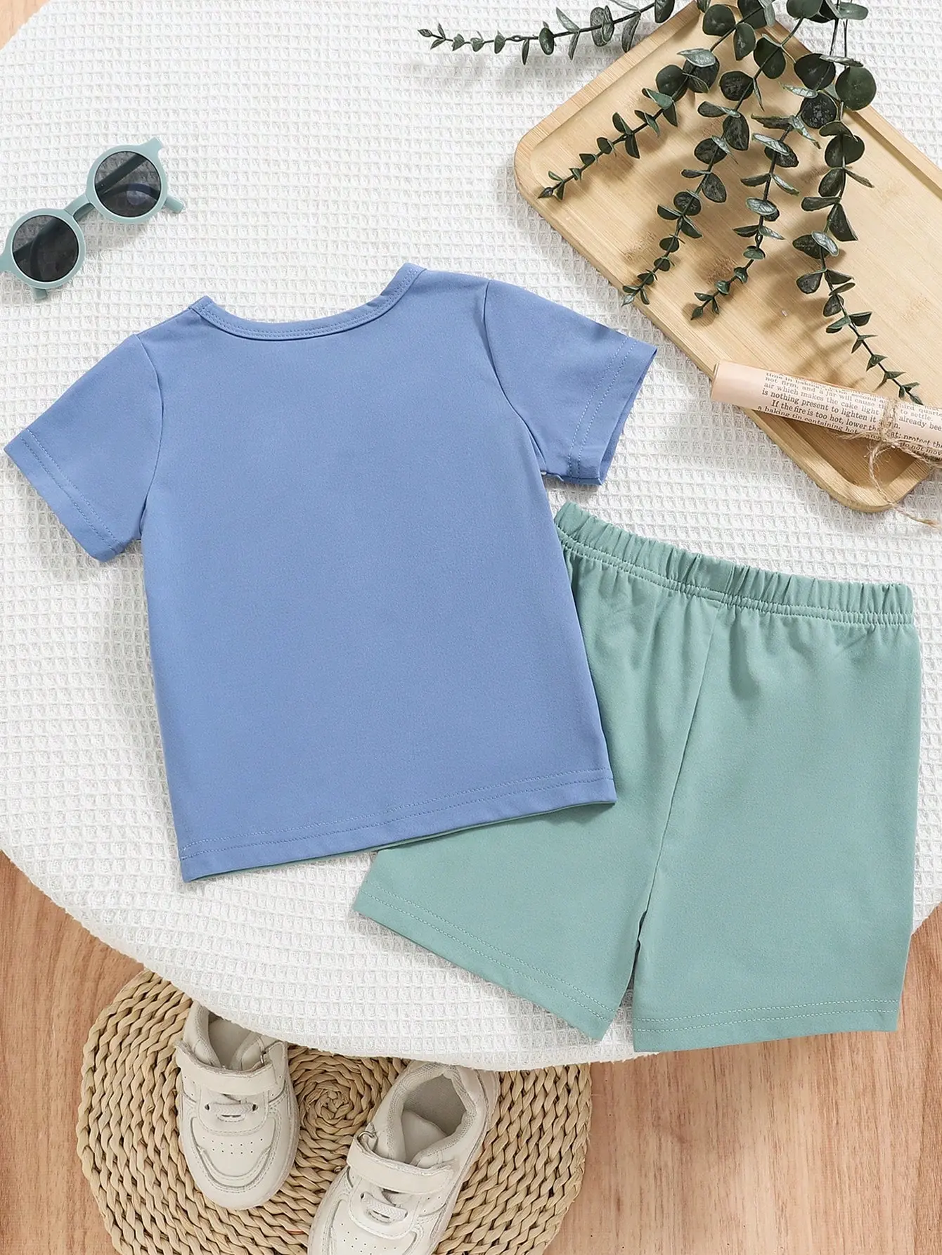 Summer Boy Casual Two-Piece Set Of Short Sleeves And Shorts With Striped Patchwork For Boys' Vacation And Travel