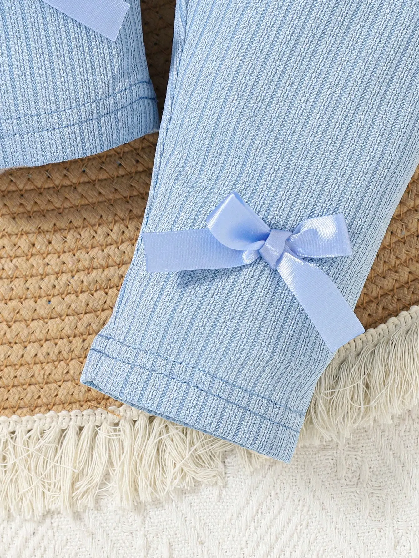 2025 Summer White Ribbed Jacquard Fabric Blue Bow Short Sleeve Blue Trouser Suit Comfortable And Soft For Outdoor Vacation Set