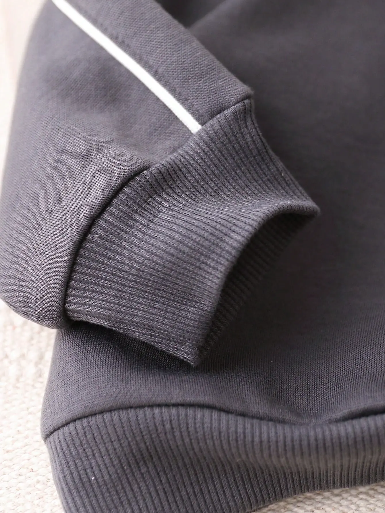 Spring And Autumn Baby Boy Hoodie, Tapered Sweatpants Set, Outdoor Sports And Casual Style 2-Piece Set