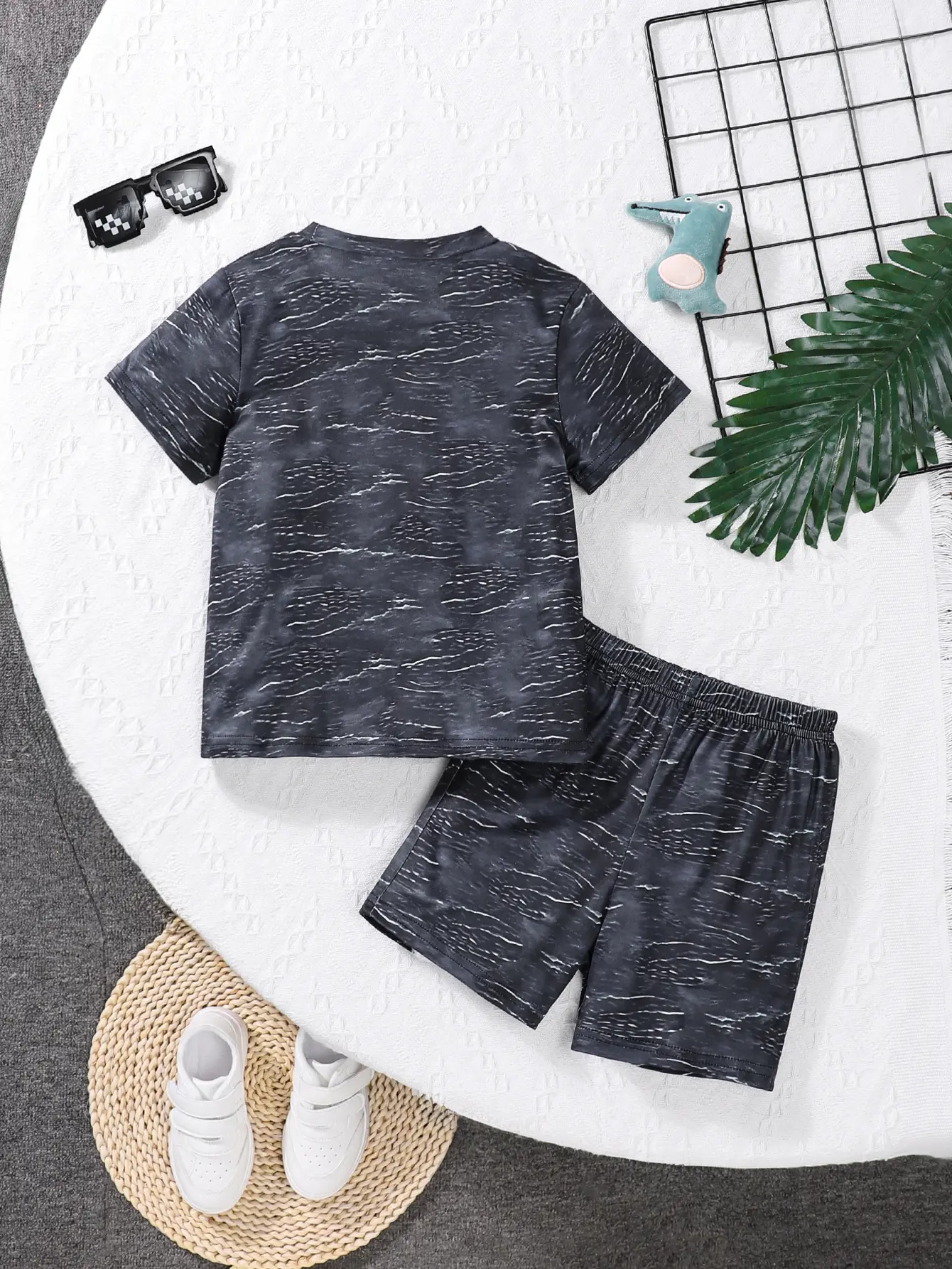 Summer Dinosaur Print Boys' Short-Sleeved And Short-Pants Set A Light And Refreshing 2-Piece Set For Children In Summer