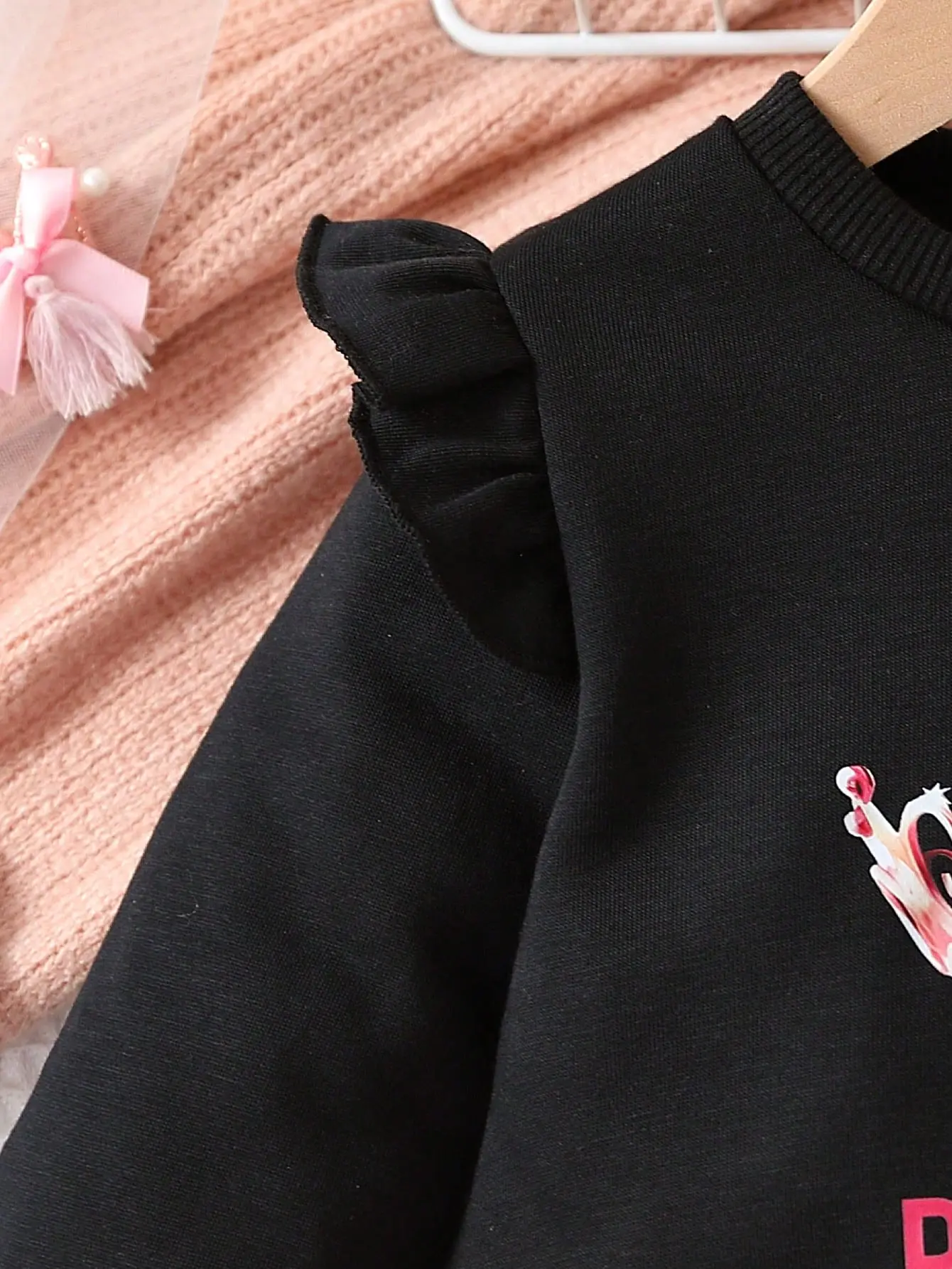 A Black Crown-Printed Sweatshirt For Baby Girls In Spring And Autumn An Outdoor Comfortable And Casual Long-Sleeved Shirt