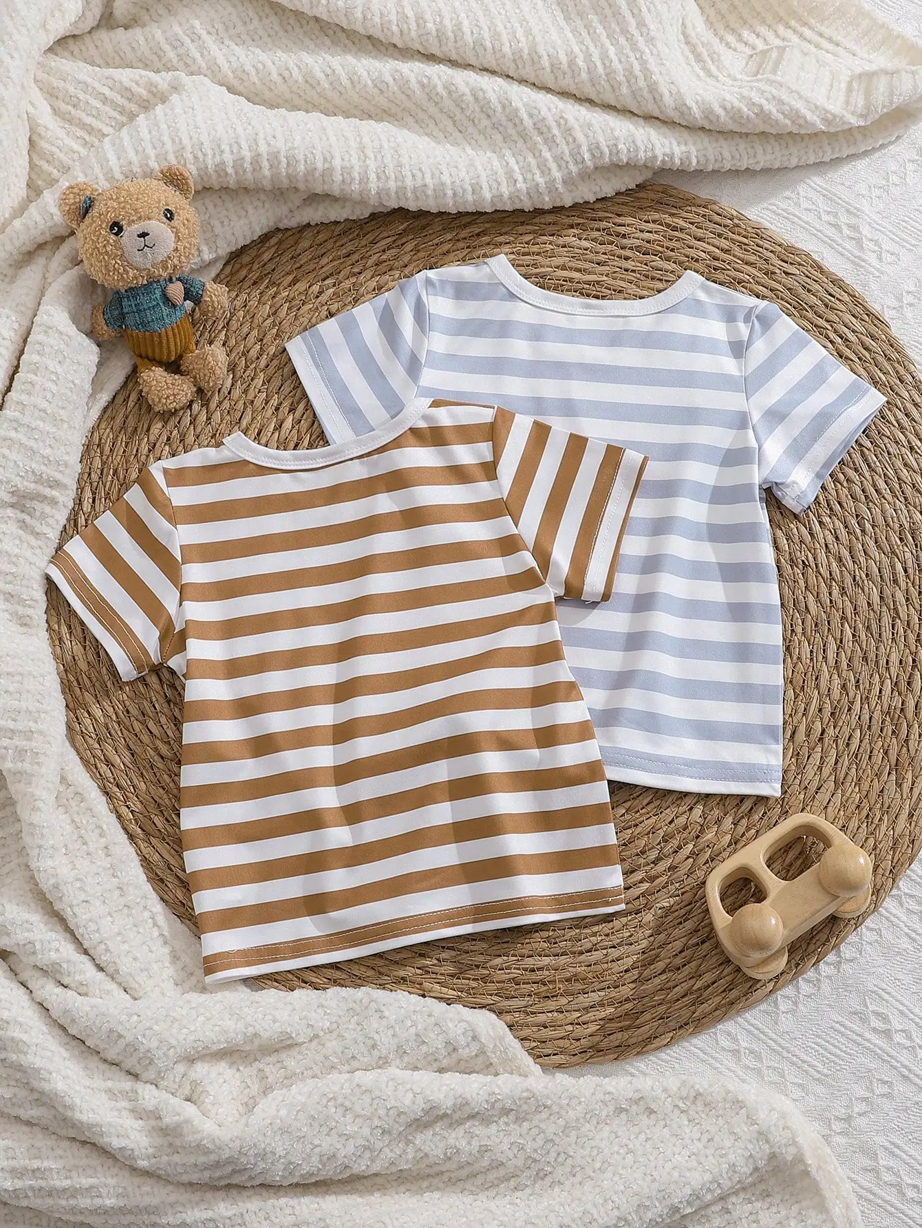 A Classic Casual Sporty And Comfortable Striped Shirt For A Two-Piece Pair Of Short-Sleeved Striped Shirts For Boys In Summer