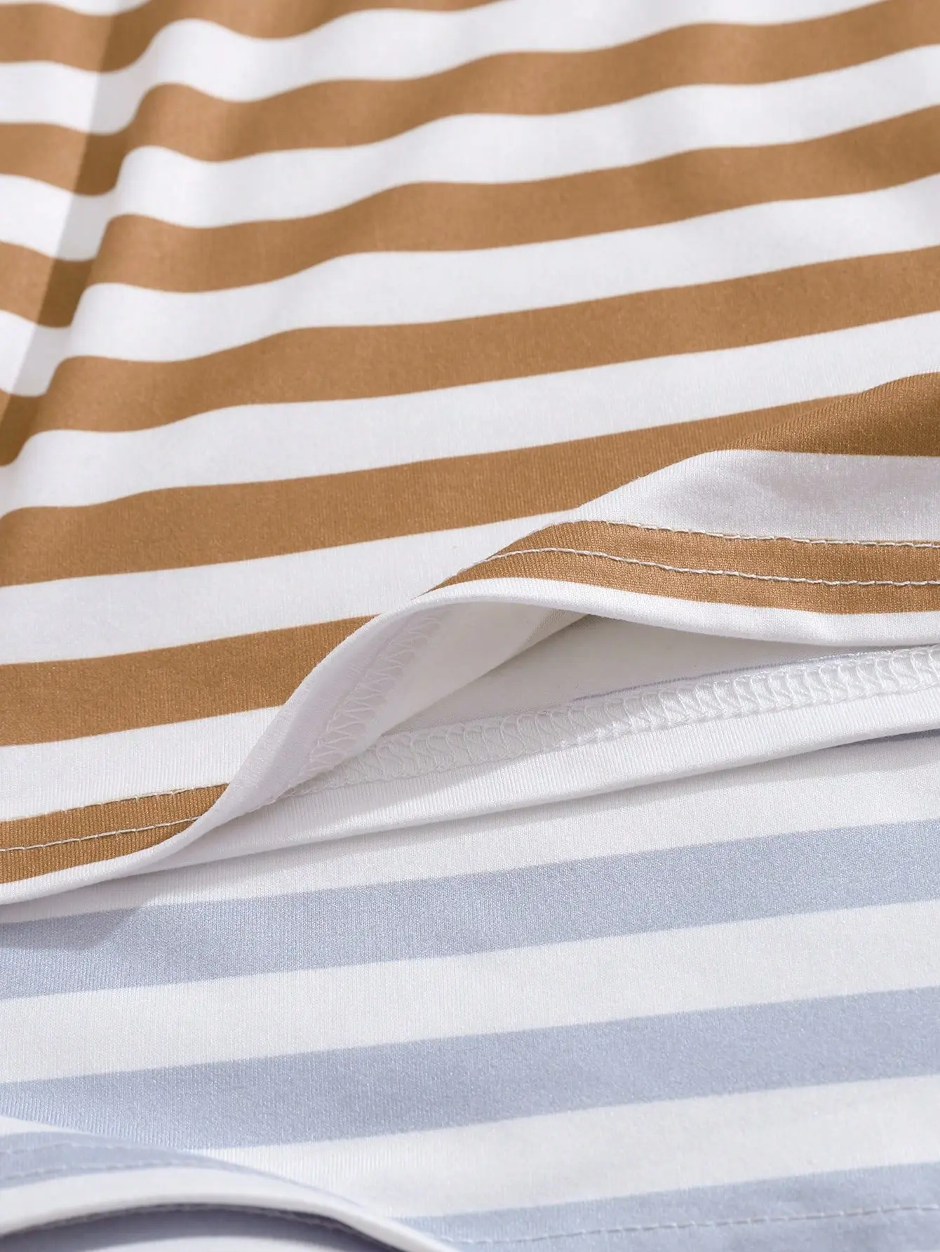 A Classic Casual Sporty And Comfortable Striped Shirt For A Two-Piece Pair Of Short-Sleeved Striped Shirts For Boys In Summer
