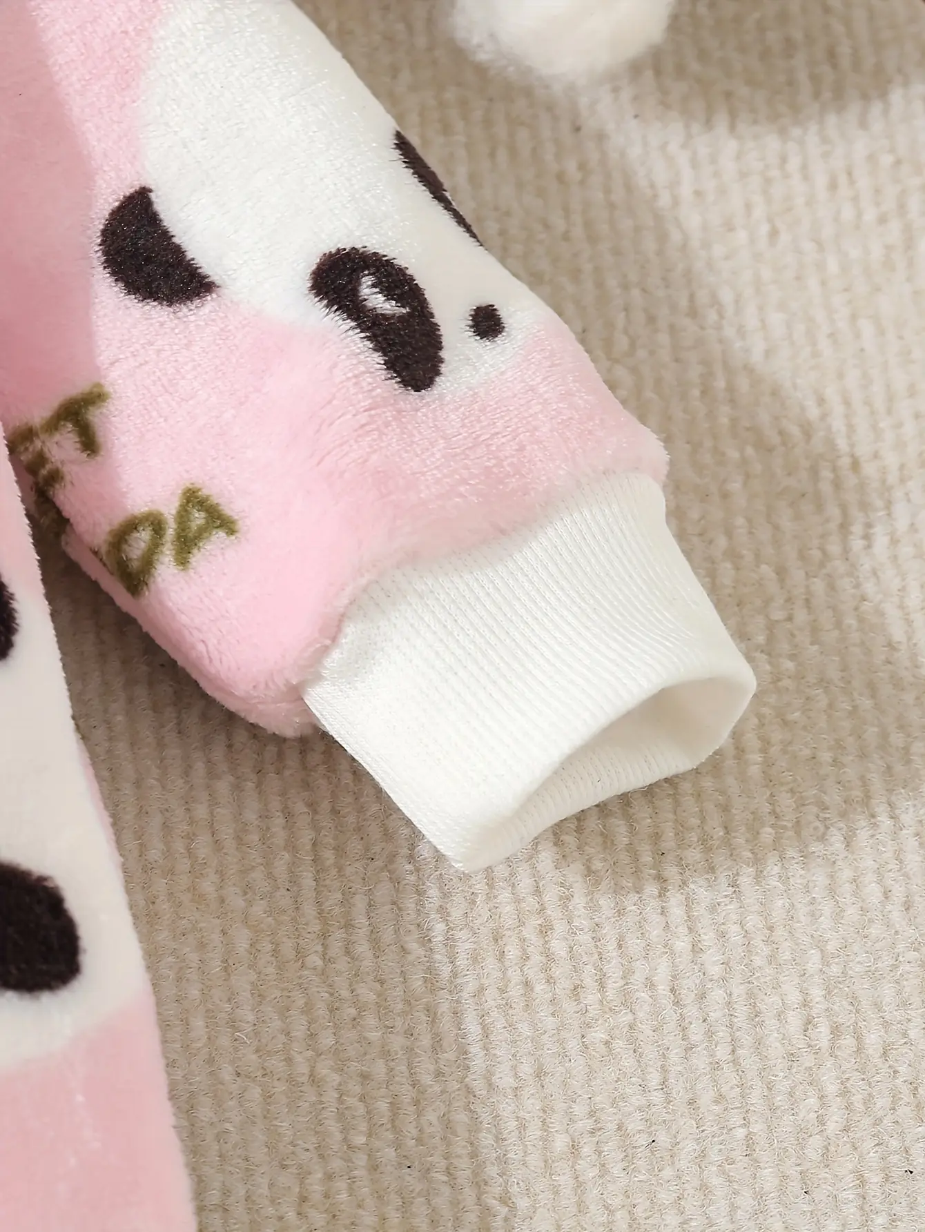 Autumn And Winter Baby Girls Super Soft Flannel Long Sleeve Trousers Onesie Comfortable Soft Cute Panda Print Clothing
