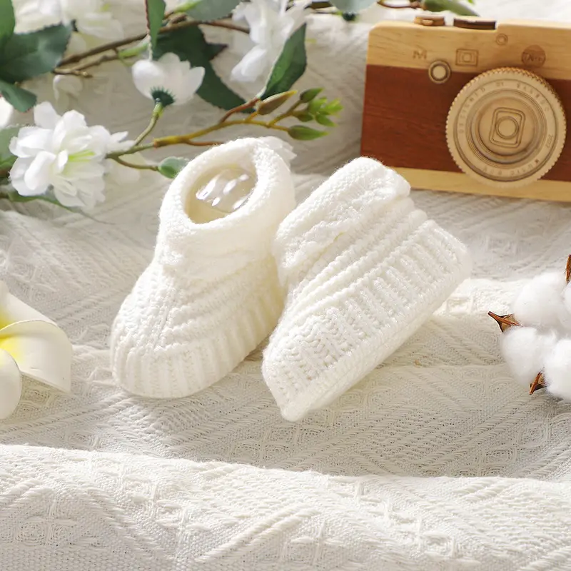 Baby Shoes Knitted Toddler Bed Clothes Accessories 0-18M Warm Handmade Newborn Girl Boy Boots Infant Footwear Fashion Solid Cute