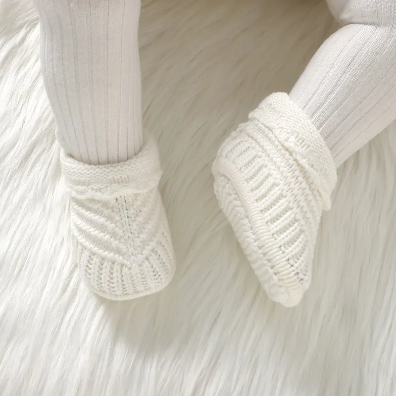 Baby Shoes Knitted Toddler Bed Clothes Accessories 0-18M Warm Handmade Newborn Girl Boy Boots Infant Footwear Fashion Solid Cute