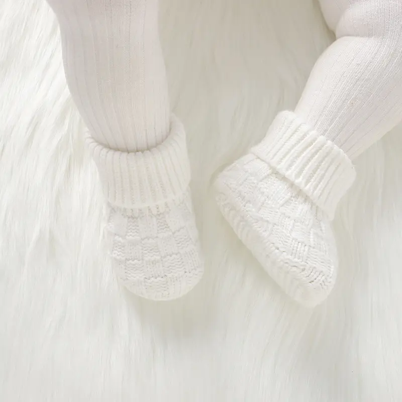 Newborn Baby Shoes Knitted Warm Toddler Children Bedding Footwear 0-18M Clothing Accessories Infant Boy Girl Boots Fashion Solid