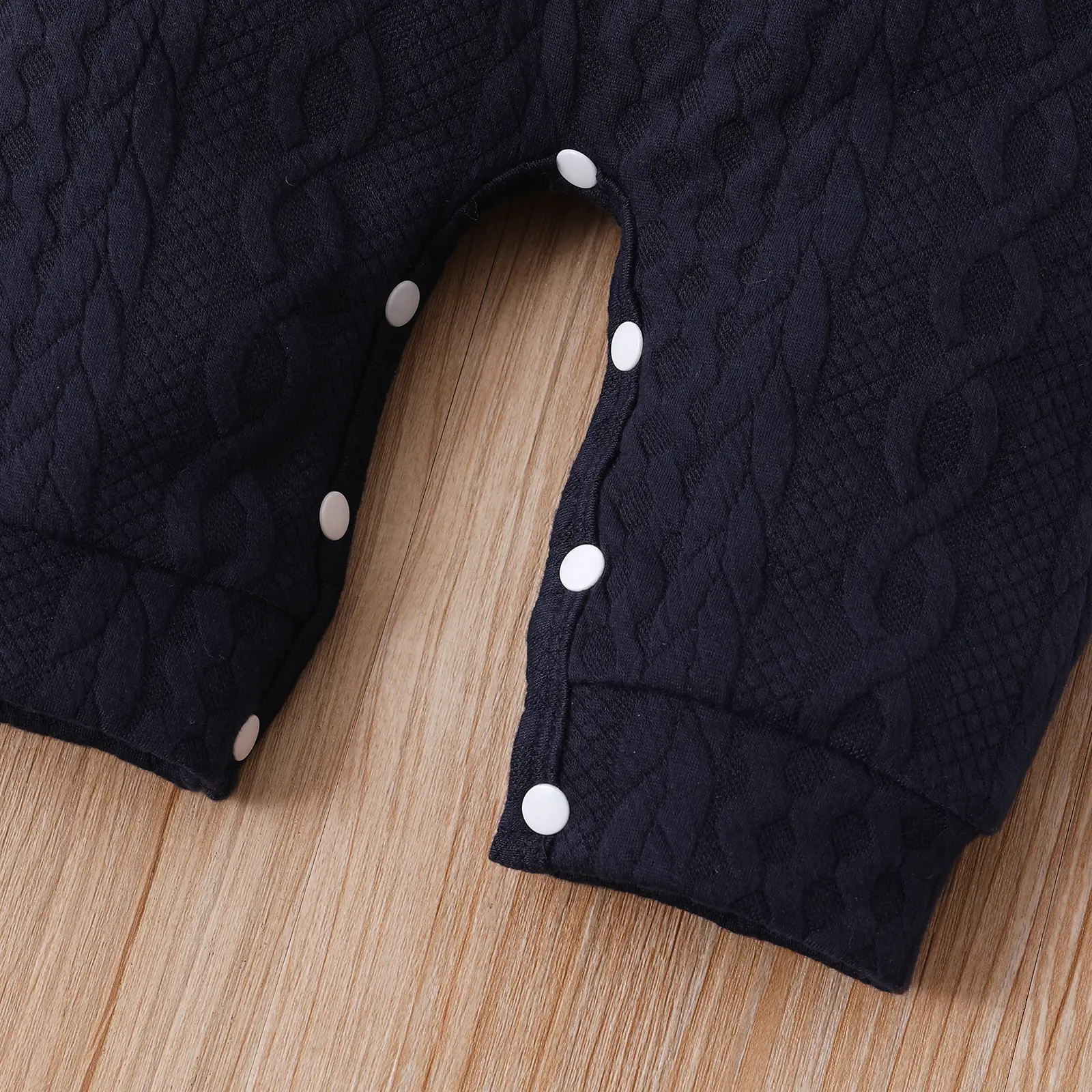 0-2-year-old newborn boys in autumn and winter long-sleeved round-neck color stitched buttons long-legged climbing clothes
