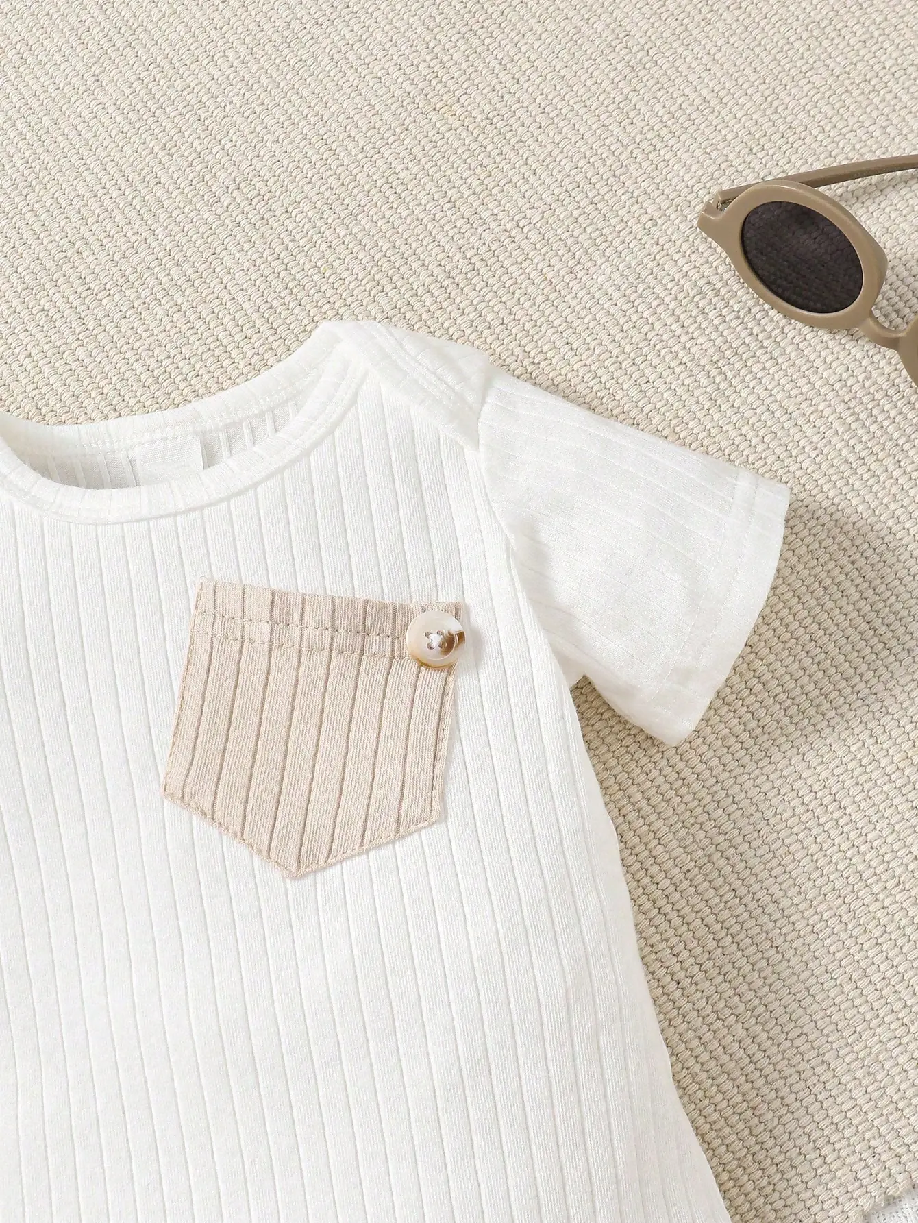 Summer Baby Boy Patched Pocket Bodysuit & Crisscross Back Pinafore Shorts Suit