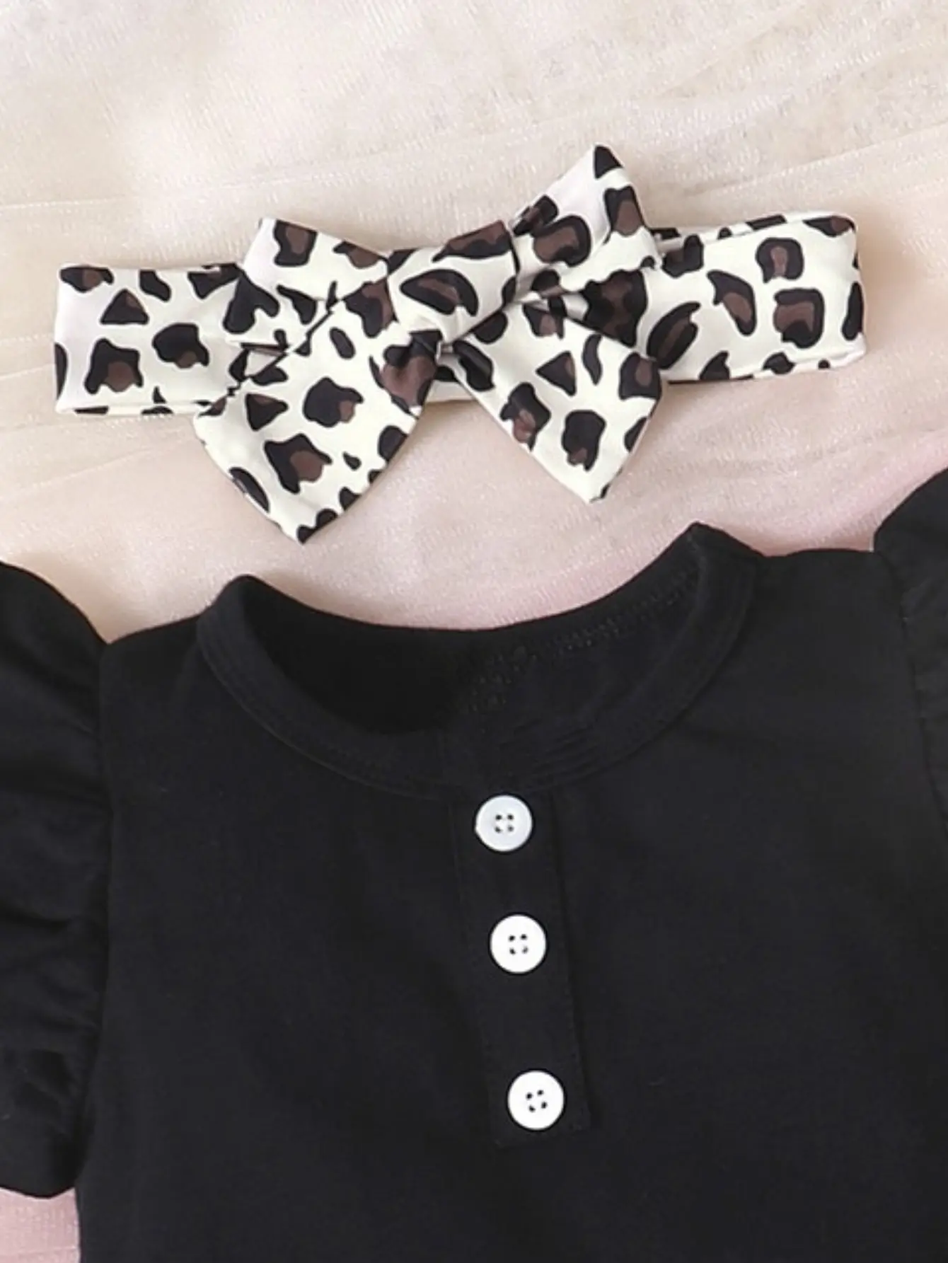 0-2 Year Old Baby Girl Summer Black Sleeveless Jumpsuit And Leopard Print Pants Set
