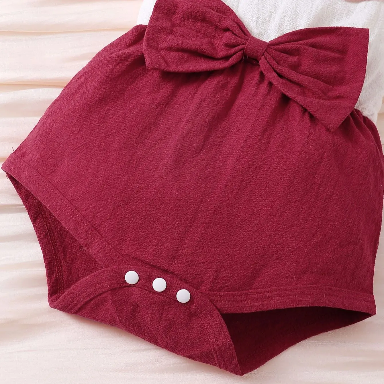 Newborn baby girl white spell red sleeveless flanged conjoined triangle harnesses