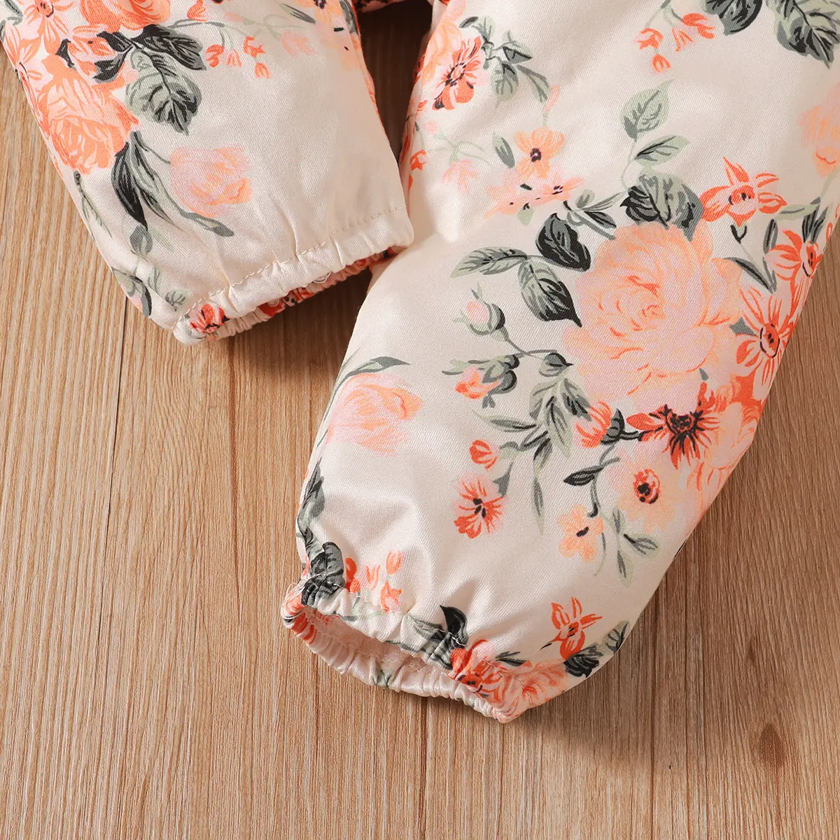 New baby girl summer solid color round-necked short-sleeved triangle halter button with flower print trousers fashion suit 0-2 y