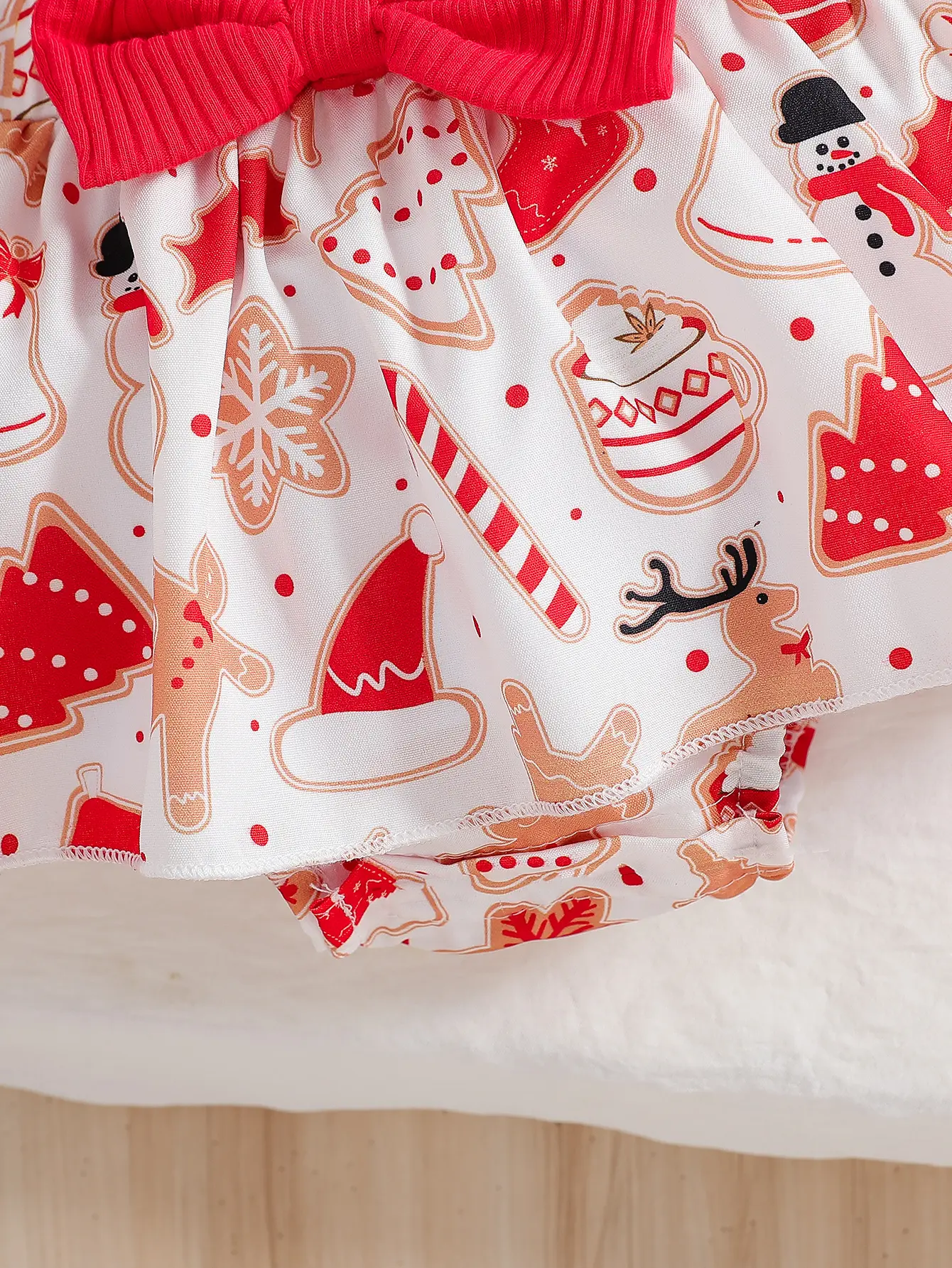 Baby girl cute Christmas costume round neck ruffled long sleeved jumpsuit and suspender jumpsuit, red bow socks and bow headband