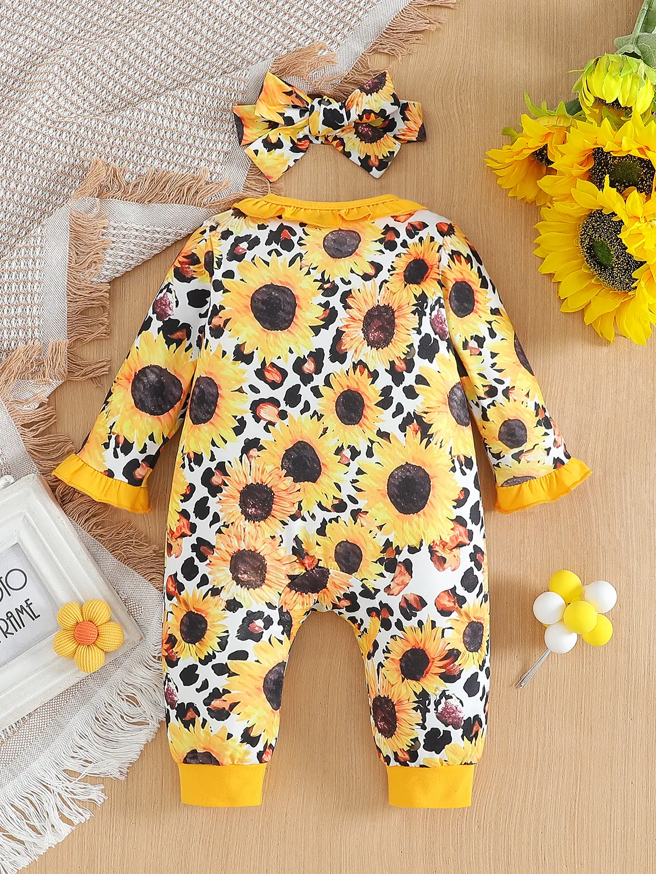 Baby girl newborn cute sunflower pattern long sleeved ruffled cuffs with buckle lace pleats jumpsuit and headband