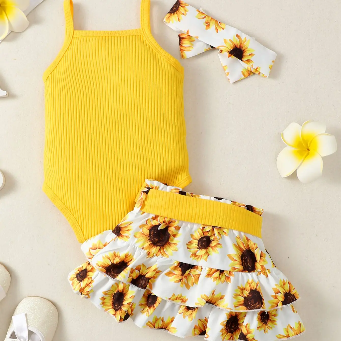 Newborn baby yellow sling button sunflower print skirt cute suit