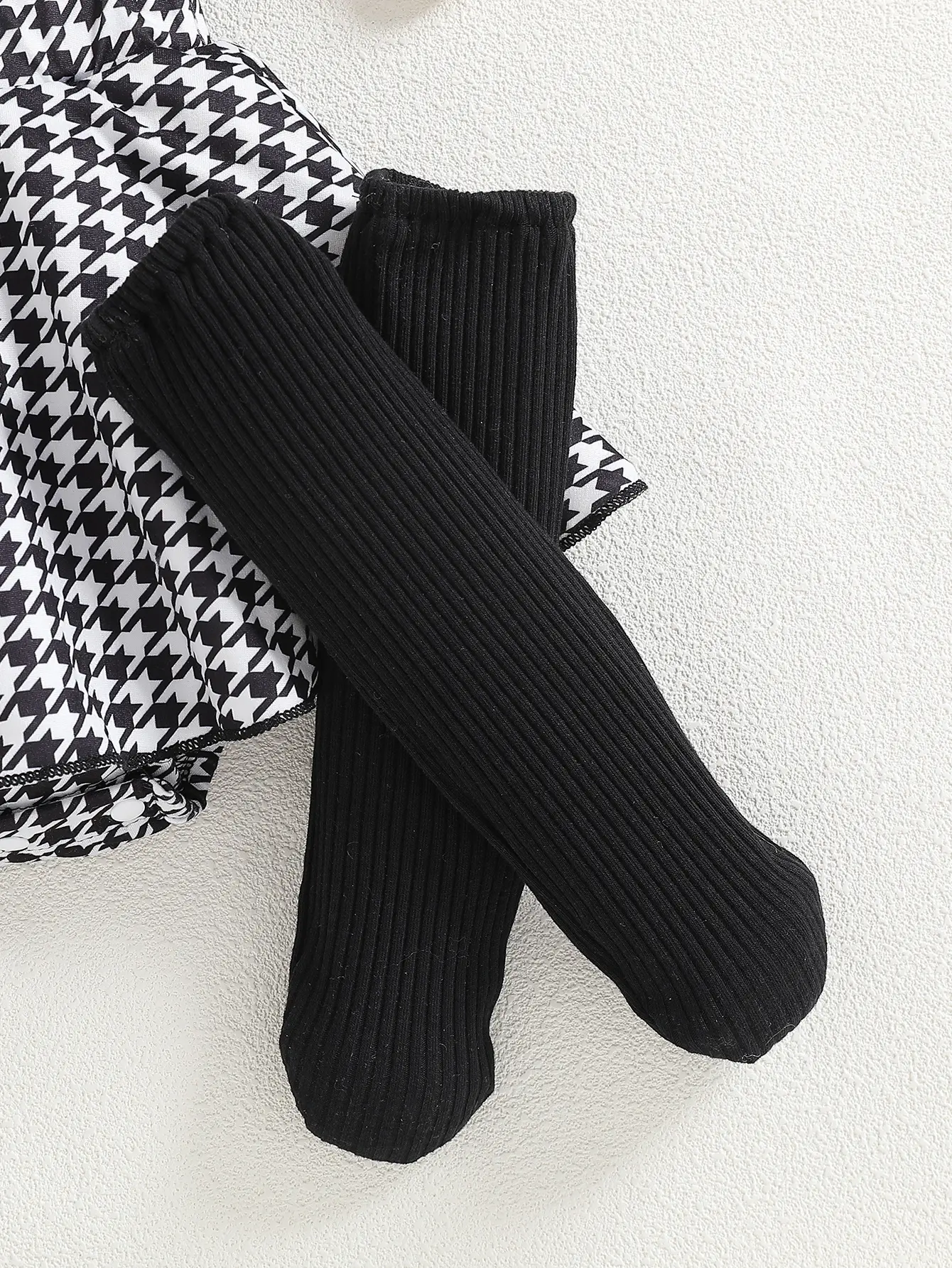 Baby girl's summer fashion cute herringbone plaid pattern round neck button decoration fly sleeve plaid skirt jumpsuit and black