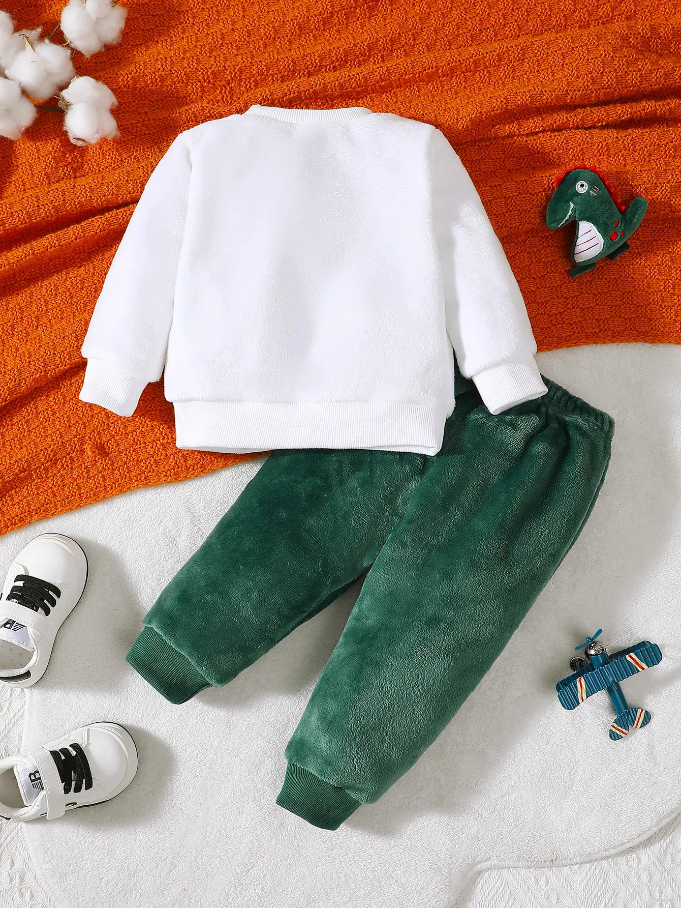 Baby Boy Autumn And Winter Cartoon Dinosaur Embroidery Hoodie Plush Two-piece Set