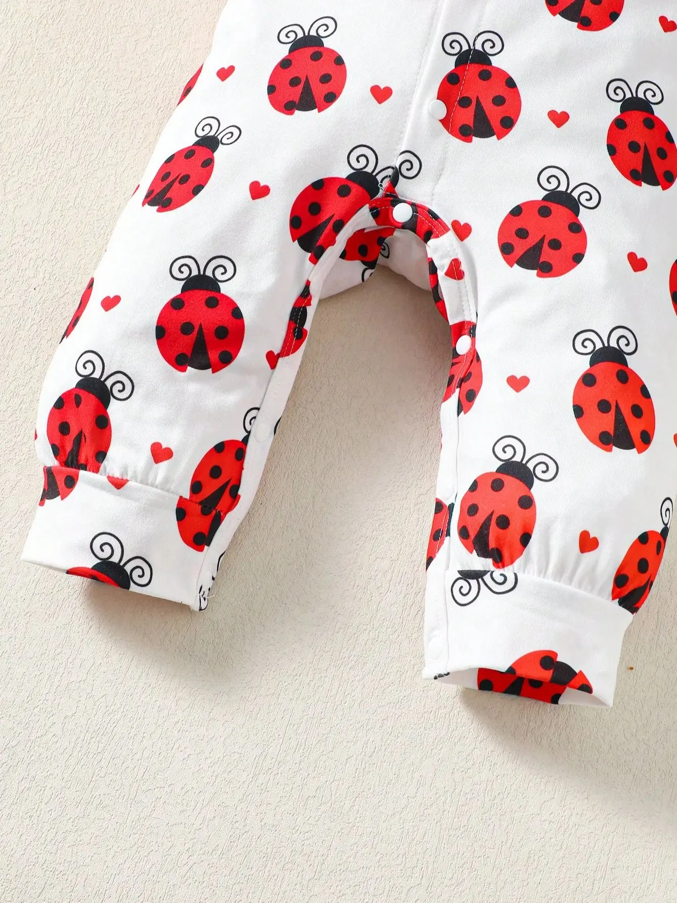 0-2 Year newborn  baby Girl Summer round neck short sleeved Beetle peach heart printed jumpsuit