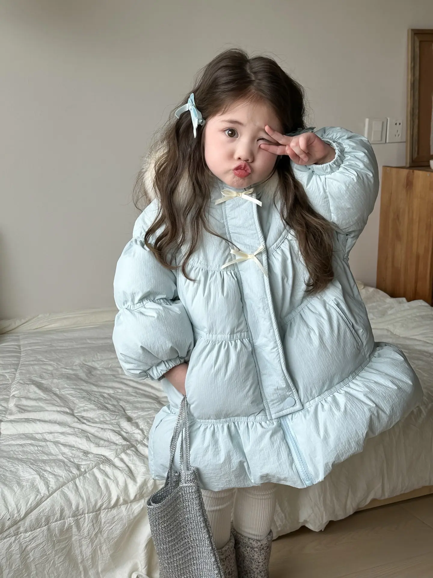 Girl's Sweet Hooded Bow Down Jacket Winter Children Infants Kids 90 White Duck Down Coat Fur Collar Children's Clothing