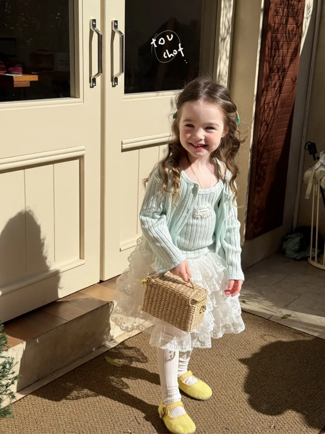 Girls' Lace Princess Set Spring Summer Halter Cardigan Gauze Skirt 3Pcs Children's Outfit with Cake Design Half Skirt