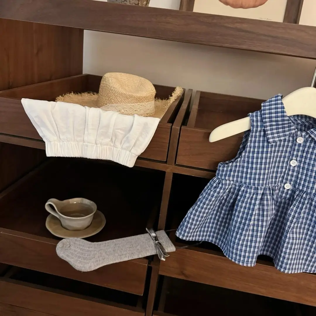 Baby Girl's Stylish Two-Piece Outfit Summer School Style Lapel Sleeveless Checked Vest And Shorts Set