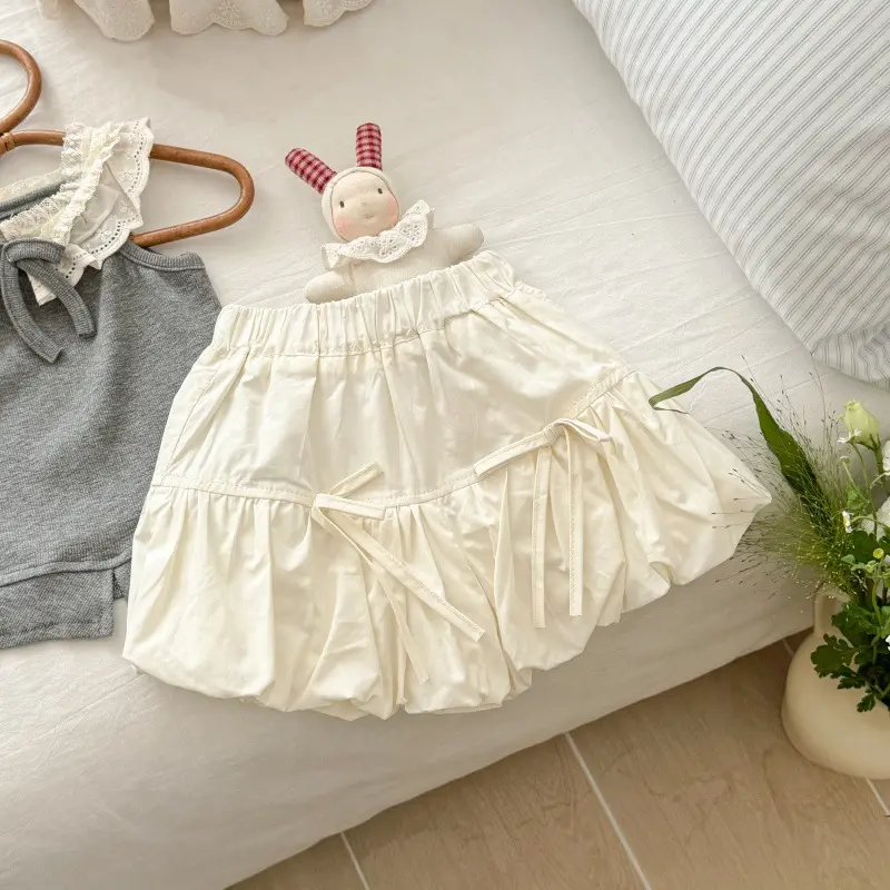 Summer Children's Two-Piece Set for Girls with Lace Collar Lace Vest Bow And Flower Bud Shorts Outfit