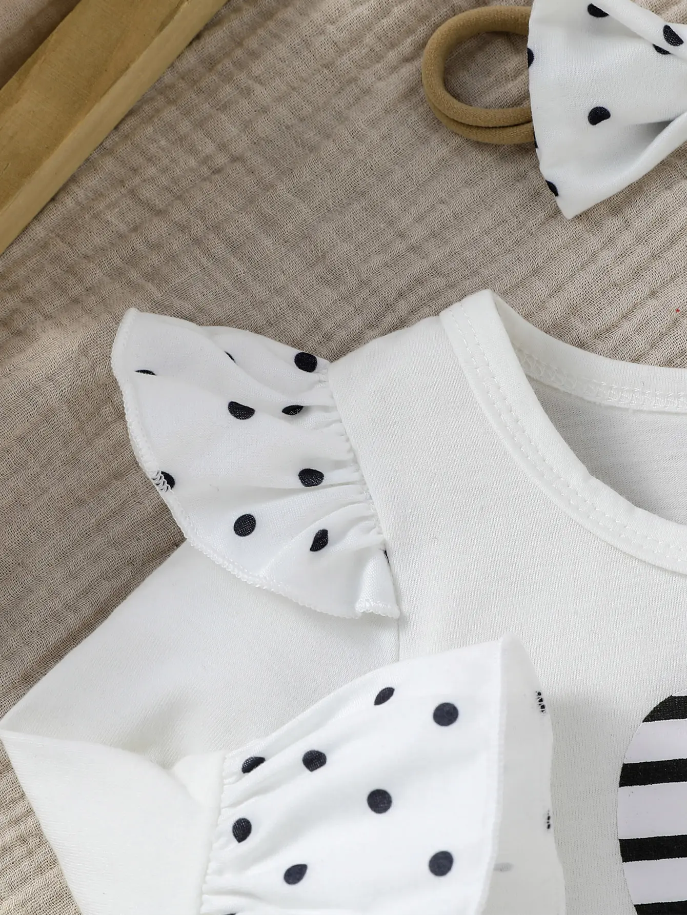 0-1Y Newborn Baby Girls Fall Rompers Valentine's Day Clothes Heart Letter Print Flare Long Sleeve Infant Jumpsuits + Headband