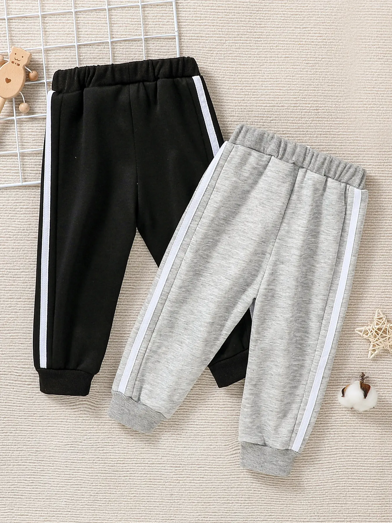 2024 Autumn/Winter Baby Boys Casual Sports Fleece Solid Color Pants With Woven Label Warm Soft  Fashion Trousers