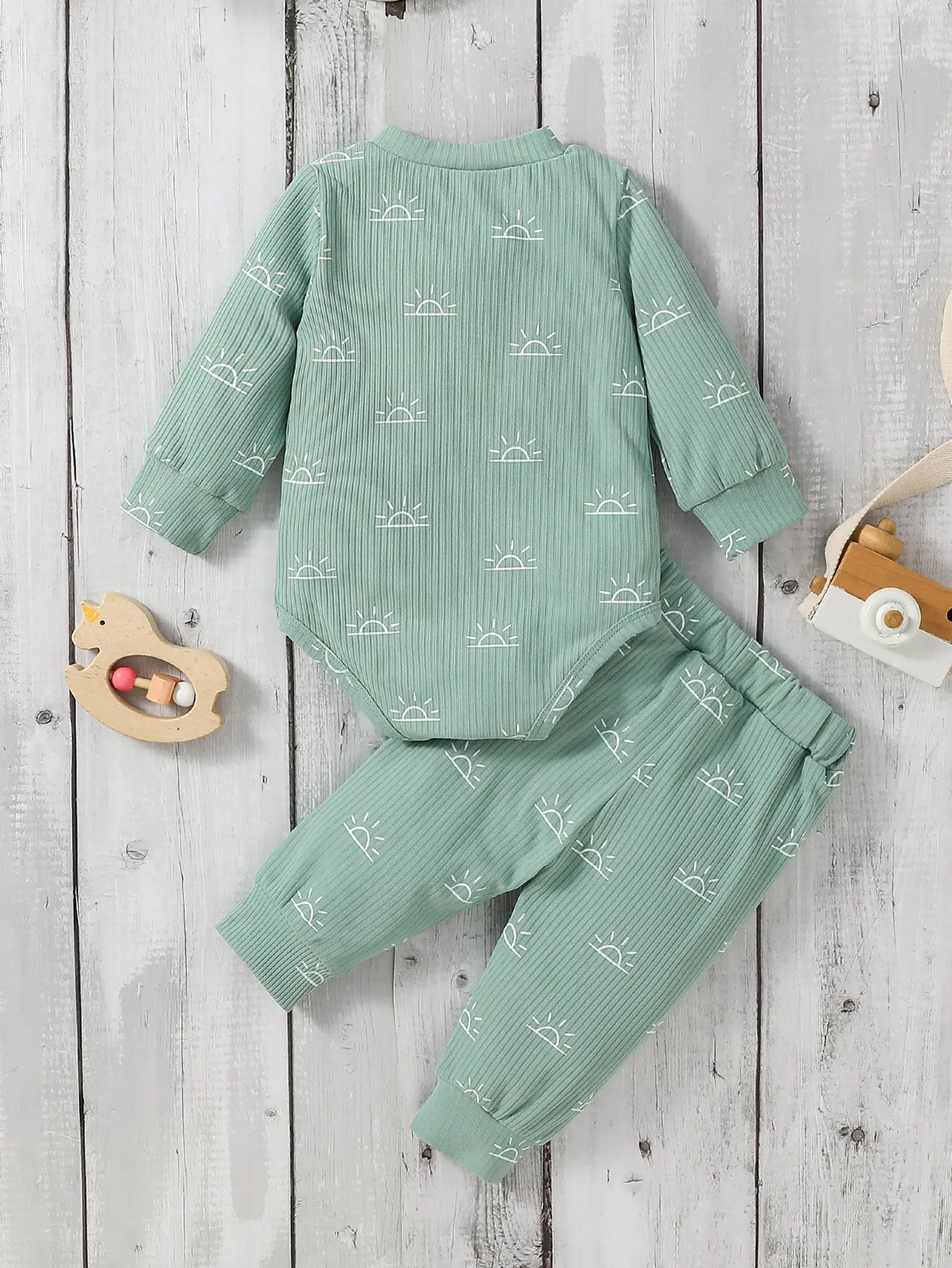 2pcs Baby Boys Long Sleeve Print Cartoon Sun Bodysuit With Button+ Pant For Autumn/Spring pastorale Set