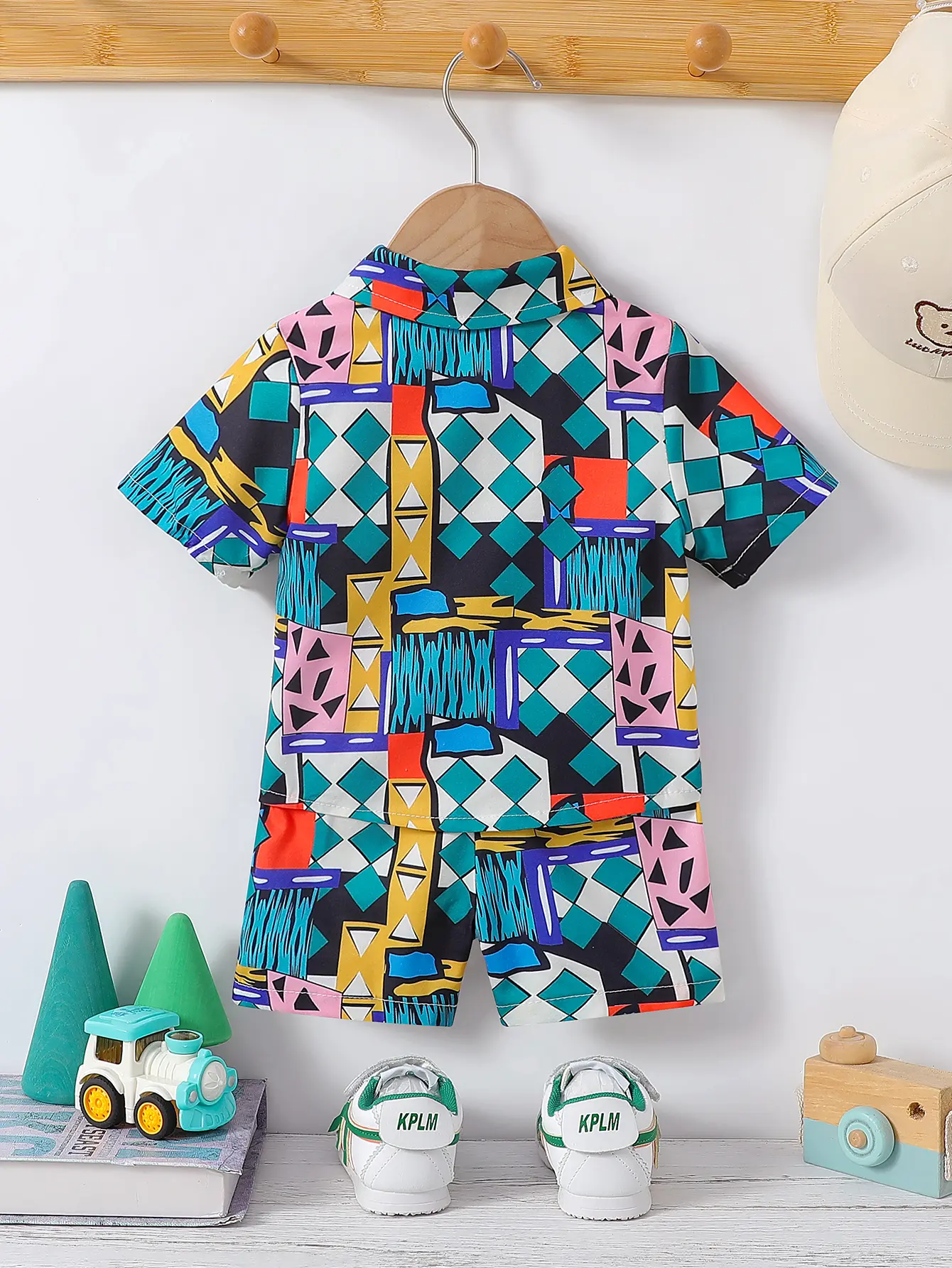 Boys’ Hawaiian-Style Flowered Shirt Kids’ Summer Short-Sleeved Suit for Beach Vacation