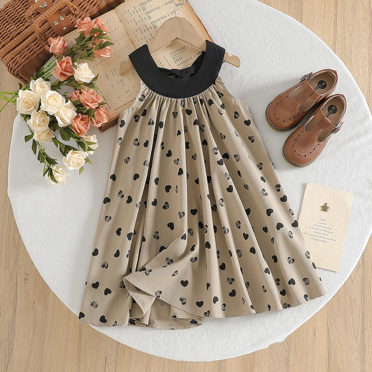 Children’s Fashion Summer New Arrival Girls’ Bowknot Heart Print Sleeveless Dress with Versatile Casual Style