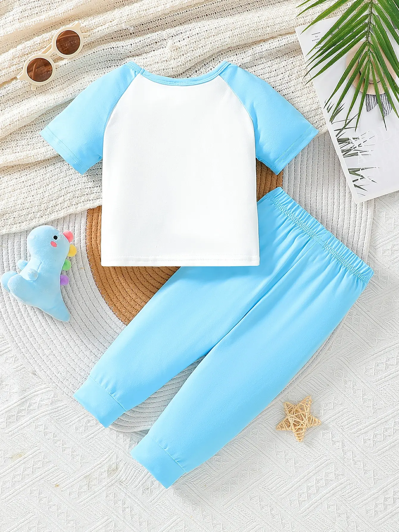 Children’s 2025 Summer New Boys’ Printed T-shirt and Solid Color Long Pants Casual Two-piece Set