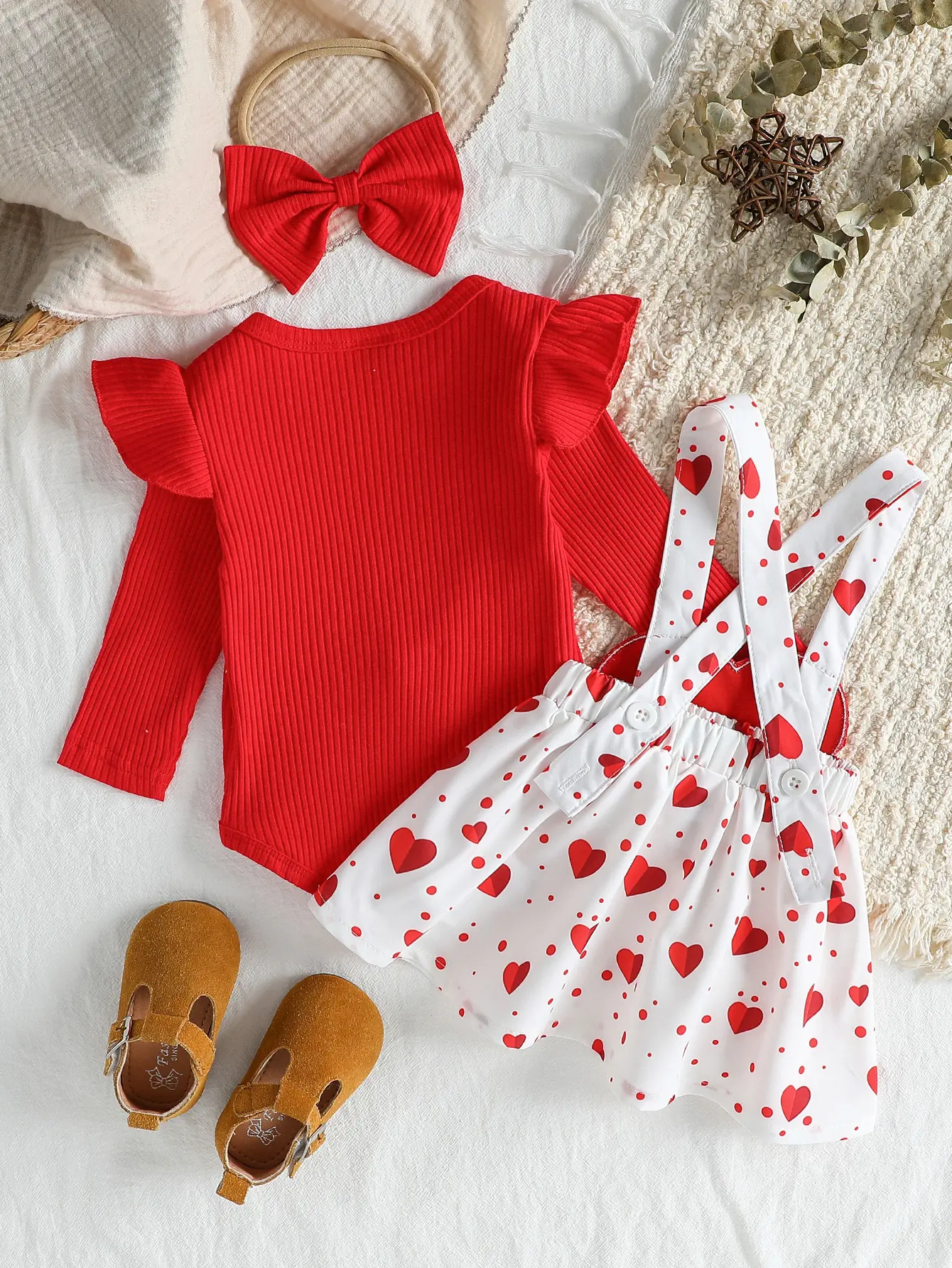 Spring/ Autumn Baby Girls 3PCS Skirt Sets Solid Color Long Sleeve Romper Heart Print Suspender Skirt Sets  For 3M-18M +Headband
