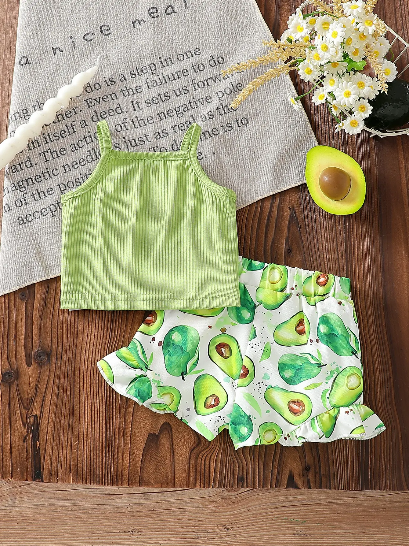 New 2025 Summer Infant Girl’s Solid Color Sleeveless Crop Top with Avocado Print, Casual and Versatile Two-Piece Set