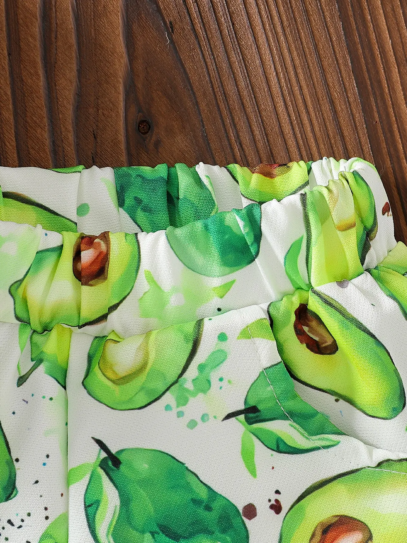 New 2025 Summer Infant Girl’s Solid Color Sleeveless Crop Top with Avocado Print, Casual and Versatile Two-Piece Set