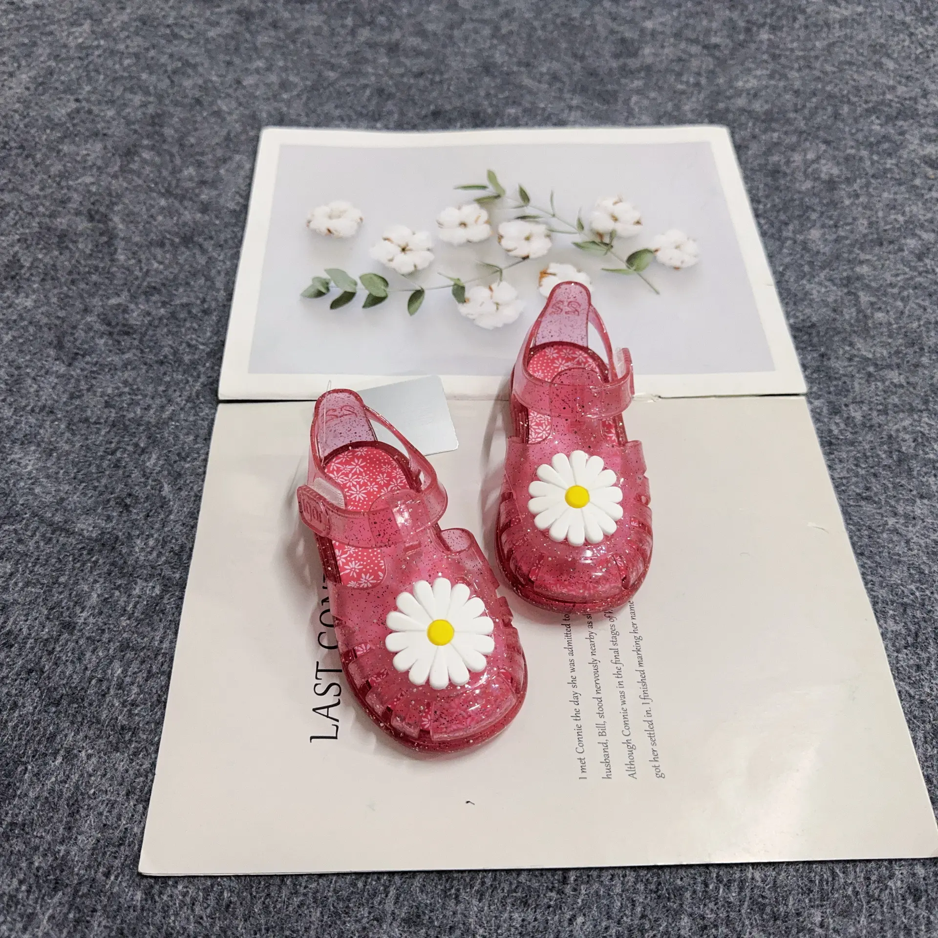 2025 Summer New Products For Boys And Girls: Solid Color Casual Baotou Roman Sandals With Velcro Beach Shoes