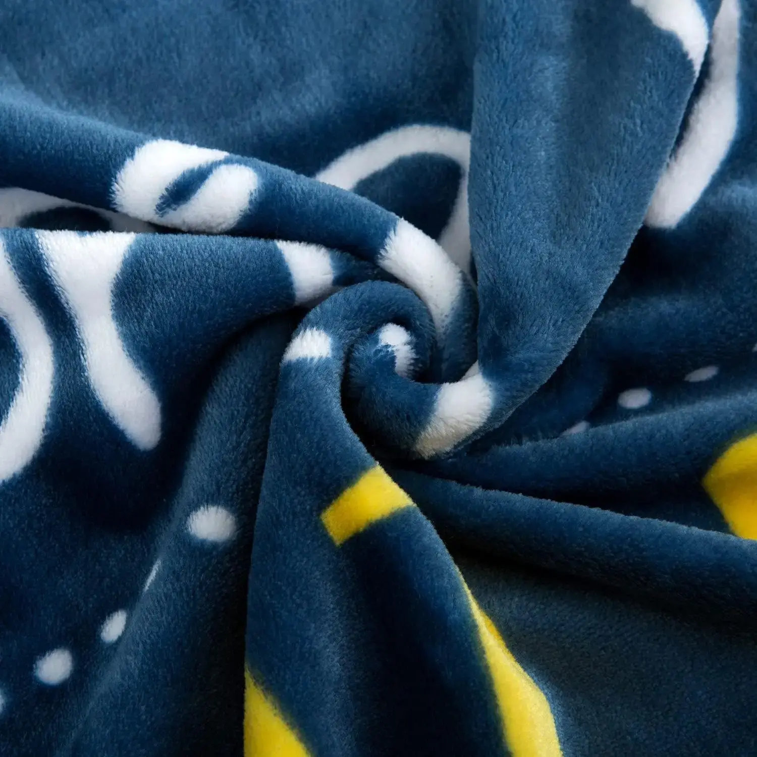 Hug Blanket Gift for Loved Ones - Cozy Throw Blanket, Plush Blanket Gift, Warm and Sentimental, Get Well Soon Gift for Women