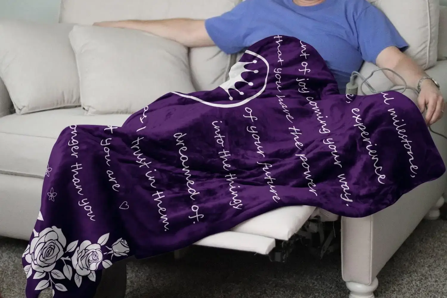 Birthday decoration blanket for women, best birthday gift idea for women aged 20, 30, 40, super soft blanket for home travel