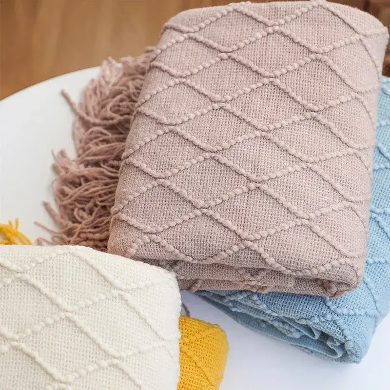 Nordic Solid Casual Blankets Throws Soft Comfortable Knitted Shawl Sofa Blanket Bed End Cover Travel Hotel Decorative Bedspread