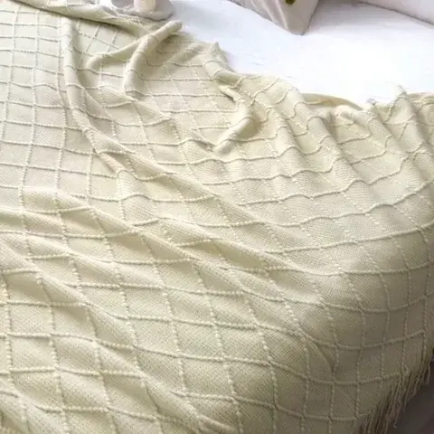 Nordic Solid Casual Blankets Throws Soft Comfortable Knitted Shawl Sofa Blanket Bed End Cover Travel Hotel Decorative Bedspread