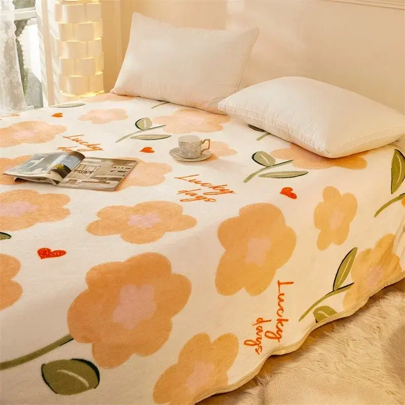 Reinforced Thickness Flannel Two-sided Multifunction Warm Lid Blanket