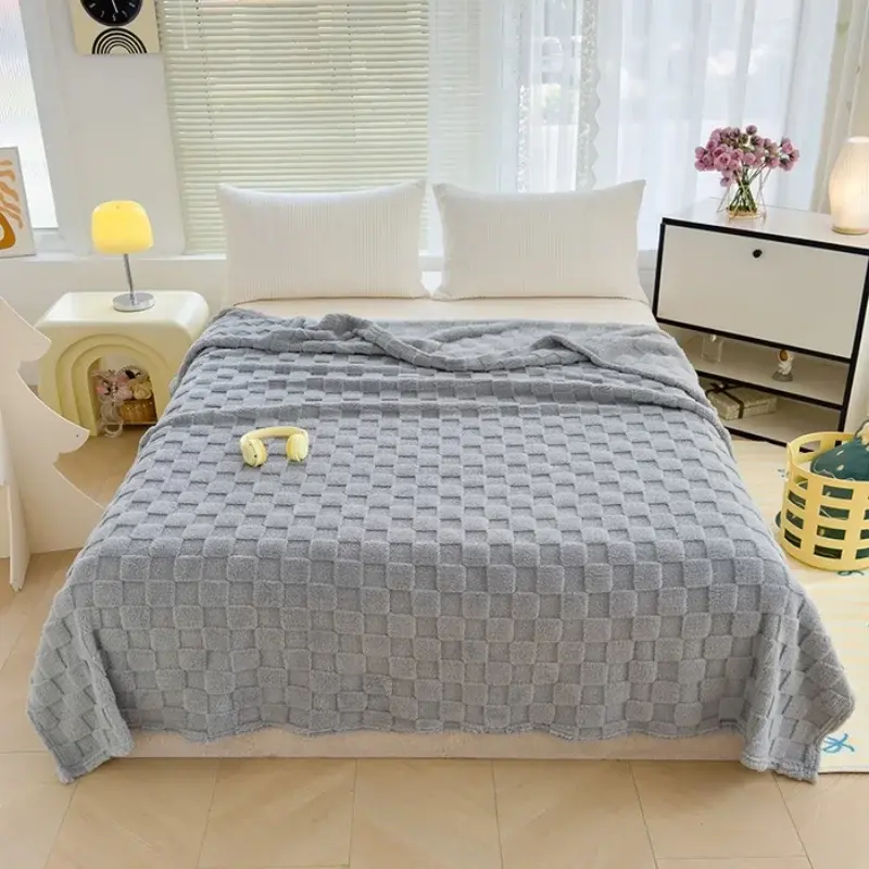 1 Piece Square Flannel Solid Color Checkered Double-sided Velvet Office Blanket Lunch Break Blanket Multifunctional Blanket
