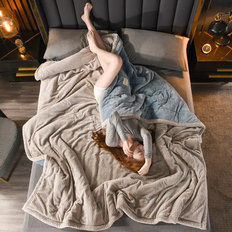 Coral Fleece Autumn Winter Warm Blankets for Bed 3 Layers Thicken Flannel Blanket Quilt Soft Comfortable Warmth Quilts Washable