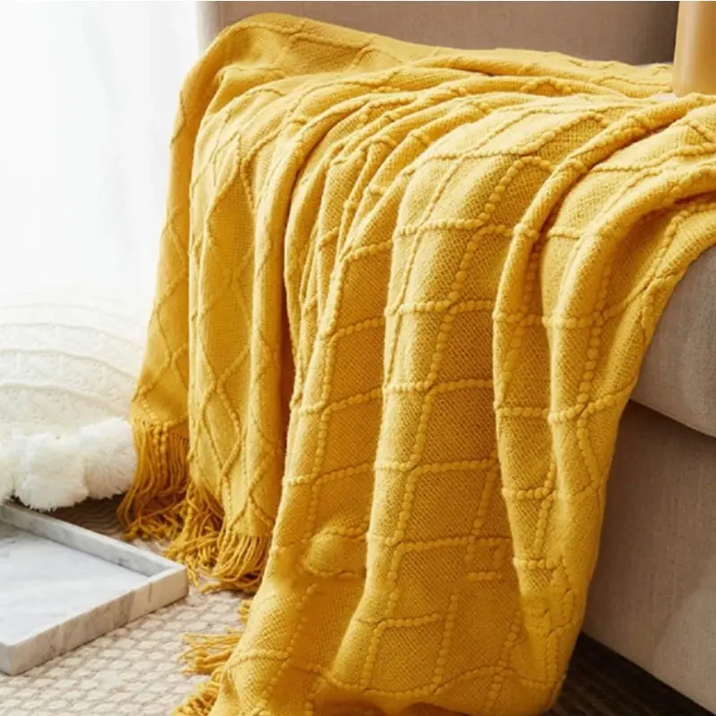 Gift Diamond Acrylic Knitted Throw Blanket Lightweight Soft Cozy Decorative Woven Blanket with Tassels for Couch Bed Sofa Travel