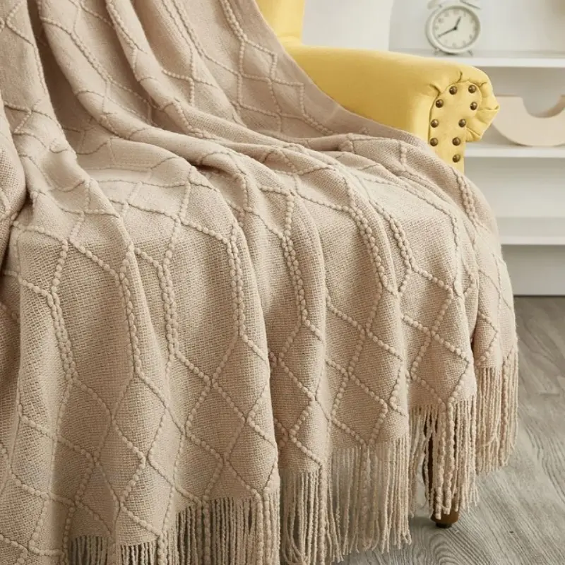 Knitted Throw Blanket for Couch and Bed, Soft Living Room Home Decor Knitted Blanket with Tassel, Outdoor Lightweight Breathable