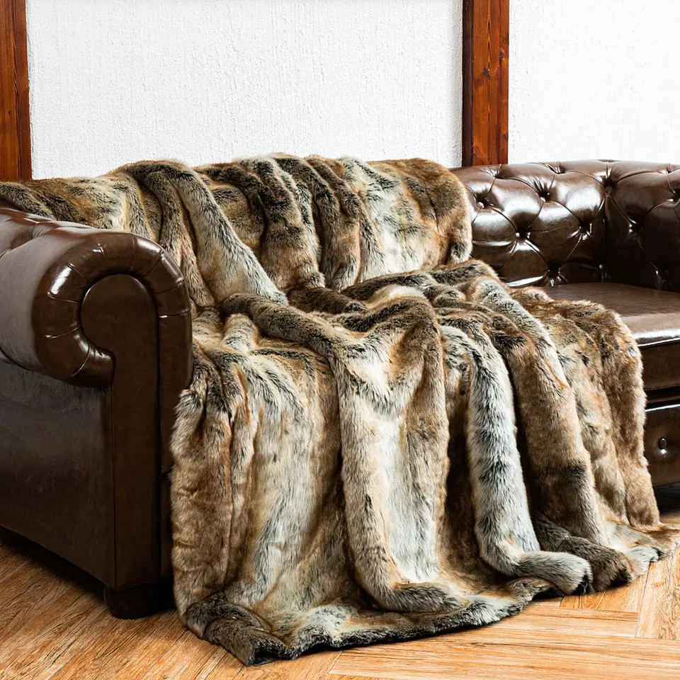 Battilo Faux Fur Blanket Luxury Fluffy Plaid Throw Blanket Winter Thick Warm Sofa Blanket Plush Fur Throws for Bed Bedroom Decor