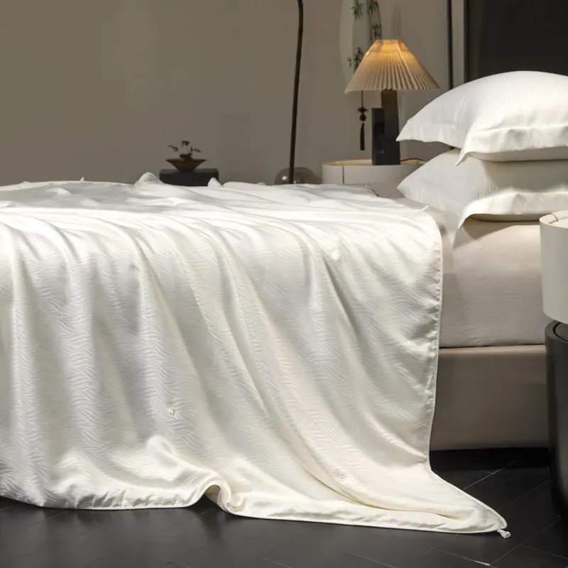 Luxury Pure Mulberry Silk Summer Quilt Comforter Jacquard Cotton Shell Breathable Air Condition Cooling Blanket Queen King Size