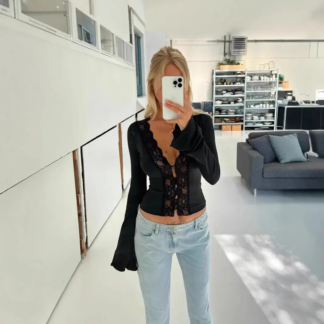 Sexy Long Sleeve V-Neck Splice Lace Trim Base Shirt Trendy Women's T-shirt Slim Fit Bottoming Top Fashionable Chinese Brand