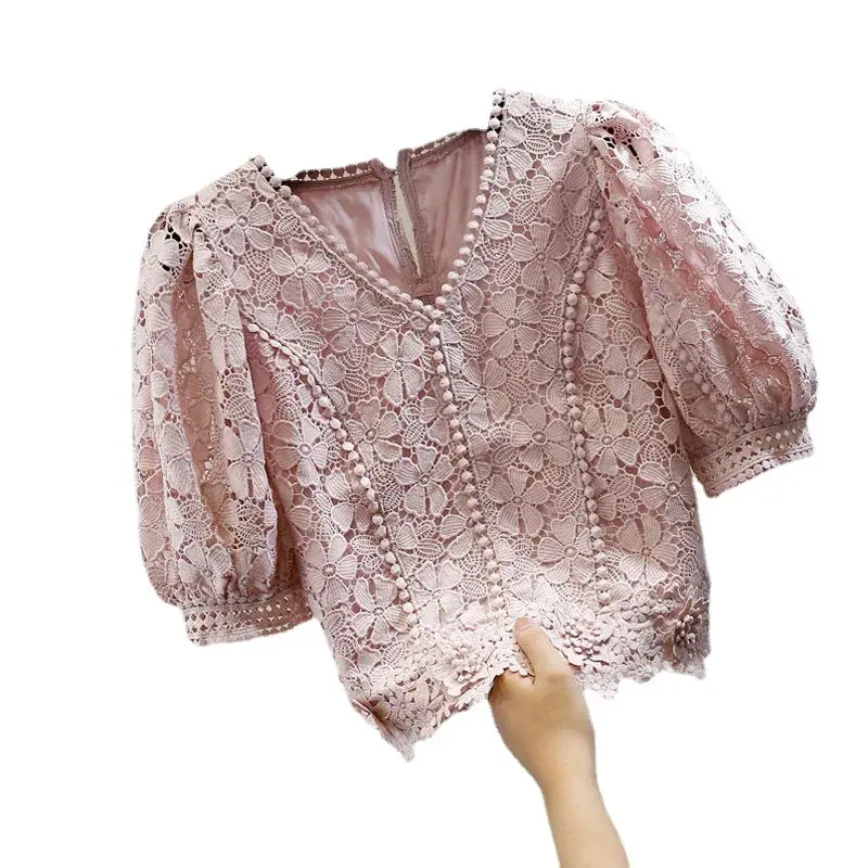Fashionable Sexy V-Neck 3D Flower Decoration Cropped Top Lace Hook Hollow Out Design Sensible Cotton Crew Neck T-Shirt Short Sle