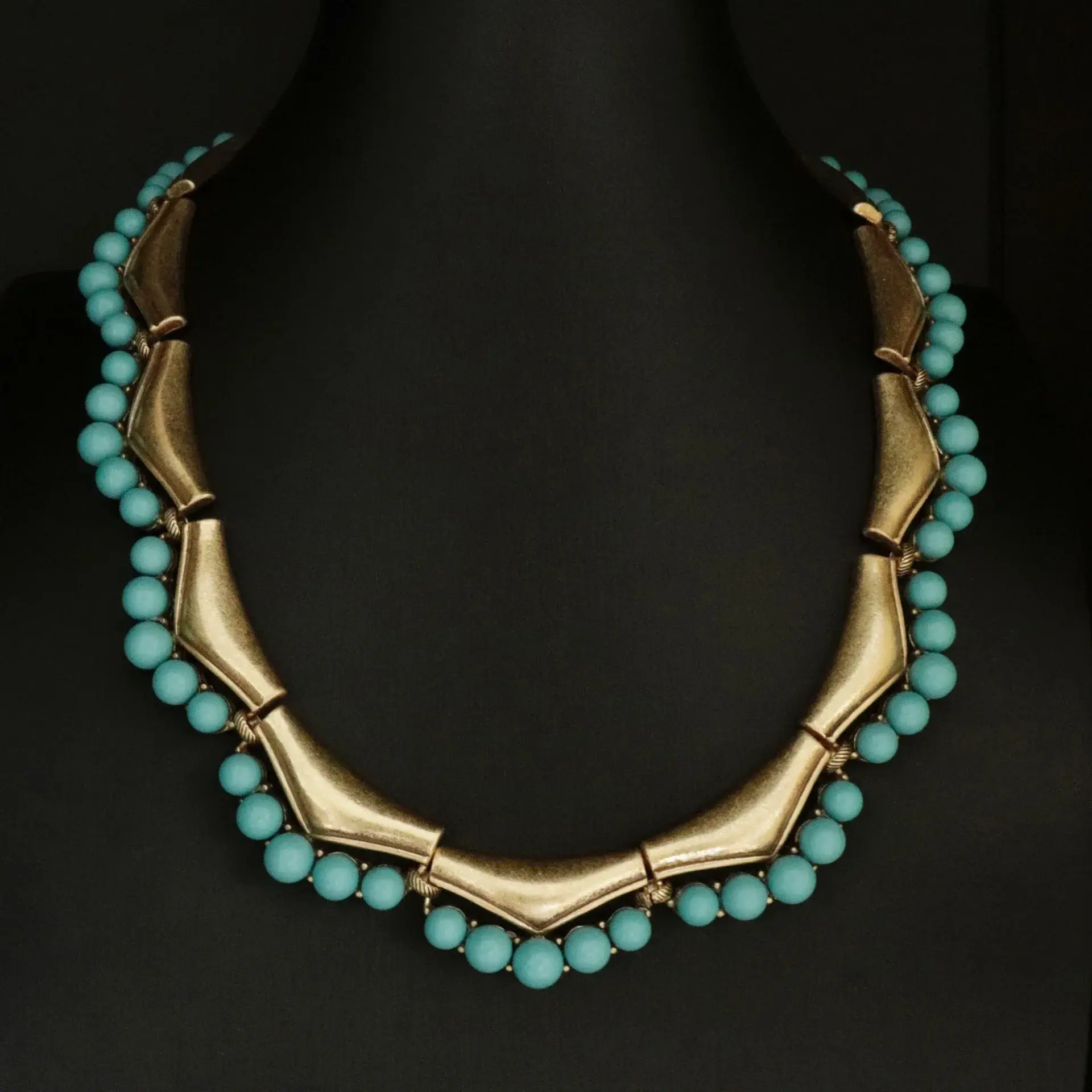 Elegant Versatile Design Sensibility Green Spruce Leaf Earrings Distressed Craftsmanship Upscale Necklace Trendy Jewelry Set